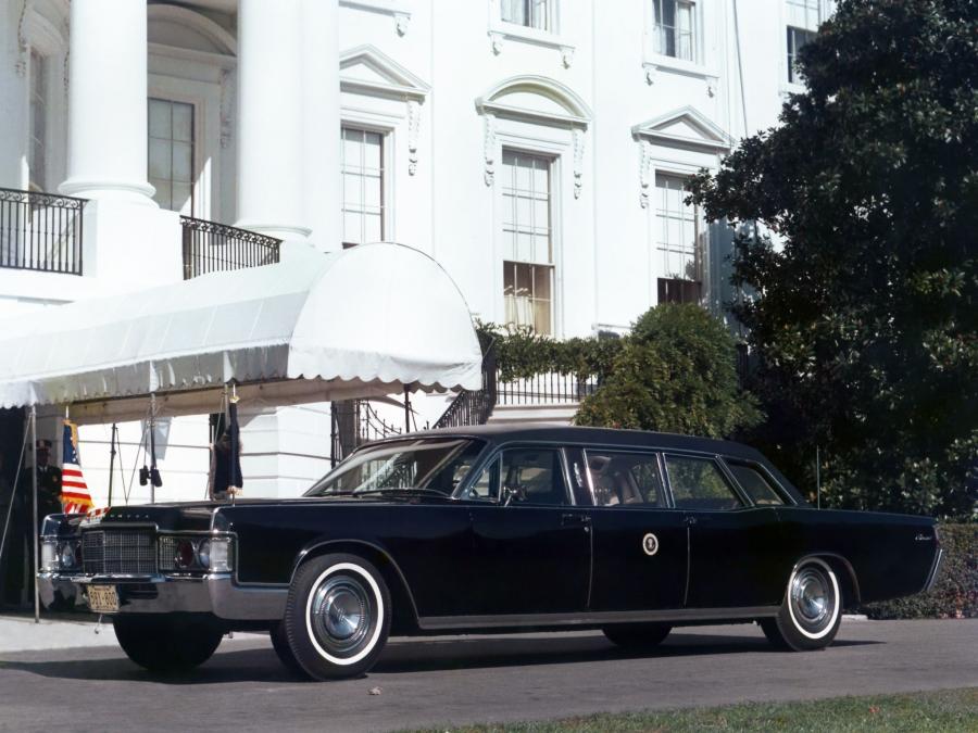  Lincoln Continental Presidential Limousine 1969 года  (фото 3 из 5)